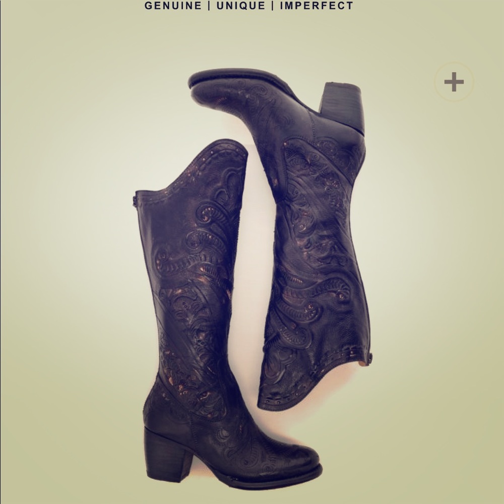 ISO Bed Stu Anna Sui Lucianna in black